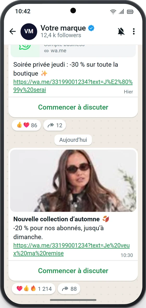 Une chaîne WhatsApp : l’abonné appuie sur Commencer à discuter, sous la publication de la marque